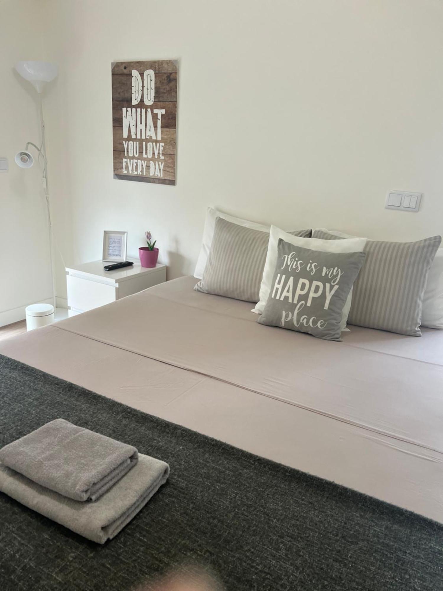 Modern Double Room With Private Balcony Montijo Exterior photo