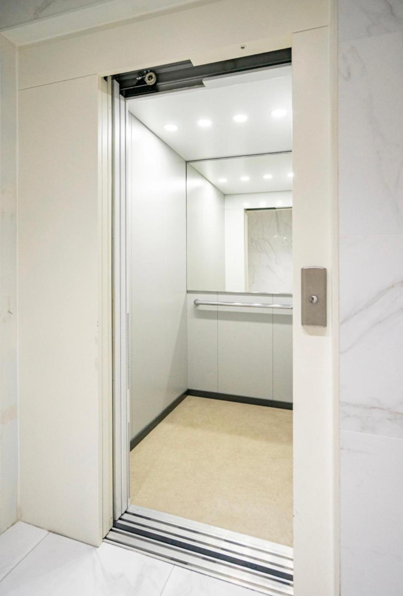 Modern Double Room With Private Balcony Montijo Exterior photo